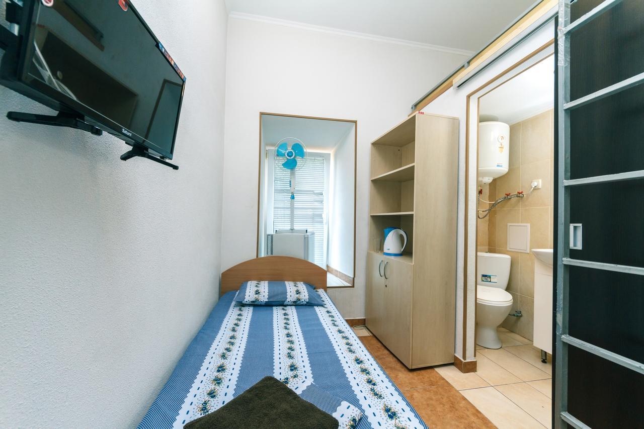 Small Room Near Independence Square Kyjev Exteriér fotografie